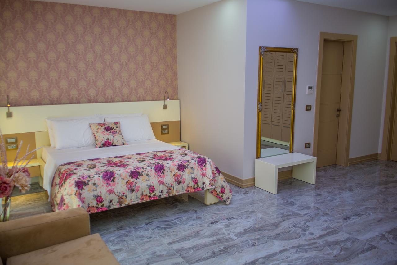 Hotel Vila Koral Дуррес Екстер'єр фото